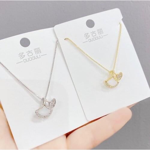 Fan-Shaped Ginkgo Leaf Necklace Womens Fashionable Clavicle Chain Simple Temperament Pendant Necklace Wholesale