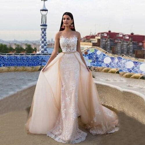 On Sale Gorgeous Champagne Lace Illusion Neckline Bride Wedding Dresses Sleeveless Appliqued Wedding Gowns for Bride 2021 Latest