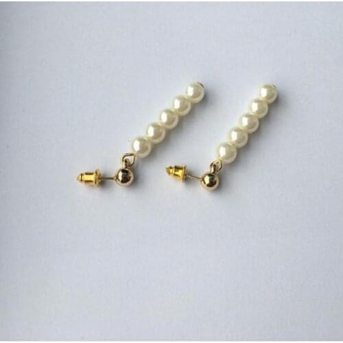 New Wild Pearl Earrings Temperament Hepburn Wild Fashion Temperament Beaded Earrings Female Birthday Gift Distribution