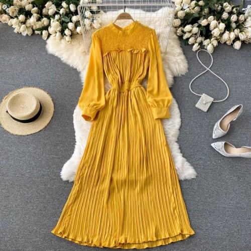 Autumn Women Long Maxi Dress Vintage O-neck Long Sleeve Elastic Waist Pleated Dress Solid Color Casual Female Beach Dress Robe