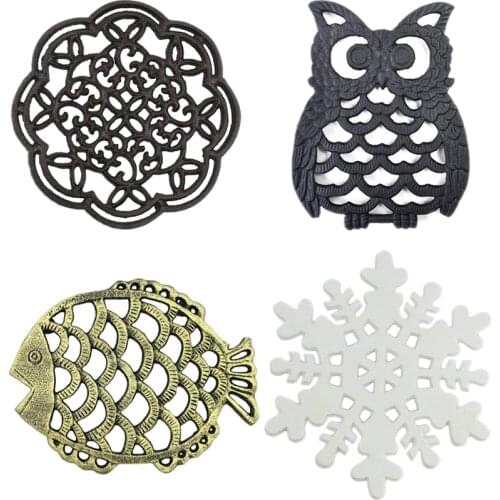 1pc Cast Iron Teapot Trivet Vintage Flower/Owl/Fish/Snowflake Round Pot Holder Hollow Mat Insulation Pad Table Decor Kitchen