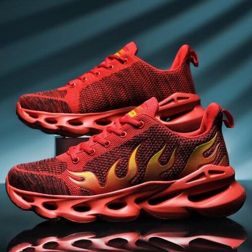 Summer Fashion Red Flame Printing Sneakers Men Knit Platform Trainers Shoes Couples Mesh Breathable Blade Sneakers Mens Casual