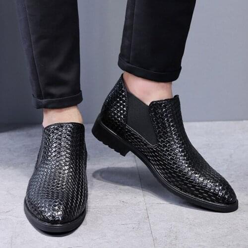 Spring Autumn Man Pointed Weave Leather Shoes Men Black Fashion Breathable Short Booties Males Retro Chelsea Shoes