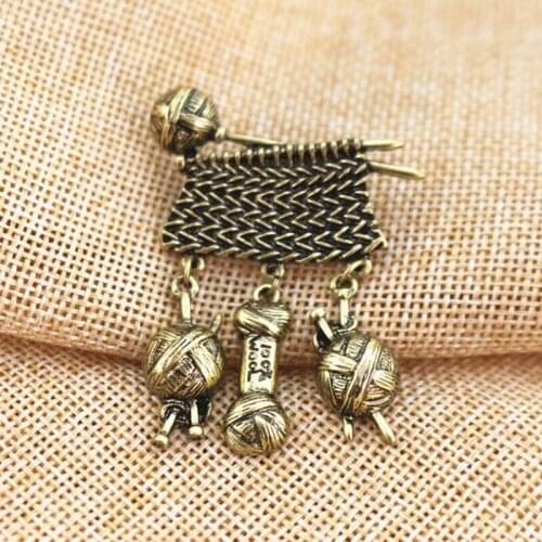 1Pc Fashion Unique Retro Creative Sweater Knitting Ball Alloy Brooch Scarf Pin Women Dangle Jewelry Gift