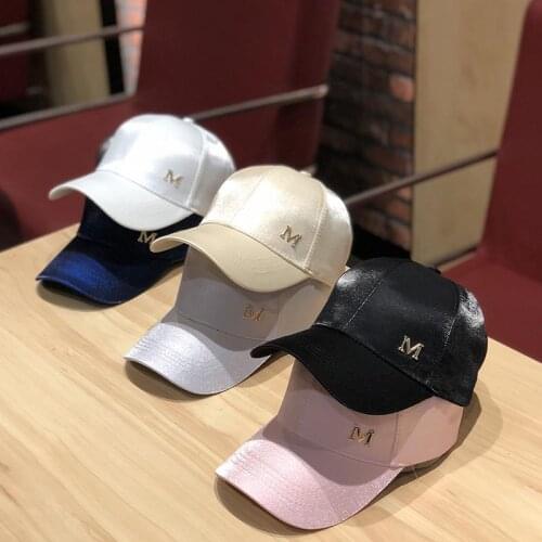 Womens Hats Korean Version of The Trendy Wild Satin Baseball Cap Fashion Casual M Standard Hat Summer Shade Mens Hip-hop Caps