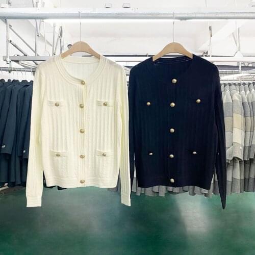 New Korea East Gate small fragrance round neck long sleeve metal button decorative womens knitting cardigan