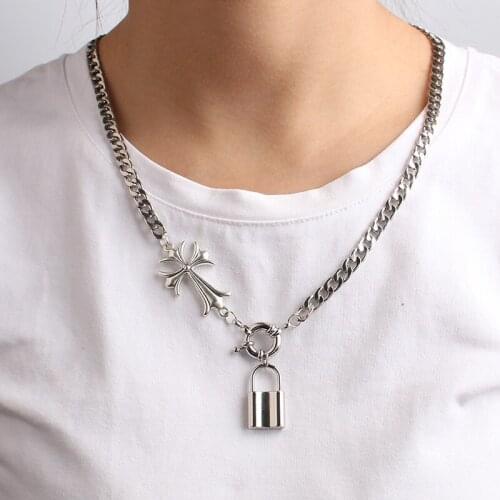 CHENFAN New chain around the neck temperament opening love pearl retro Necklace for womens pop-up clavicle Chain jewelry chocke