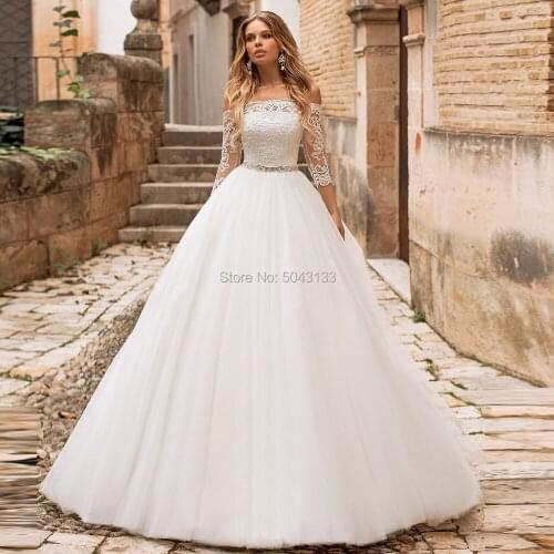 Two Pieces Ball Gown Wedding Dresses Off The Shoulder Half Sleeves Beaded Sash Soft Tulle Bridal Gowns with Jacket Bride Dress