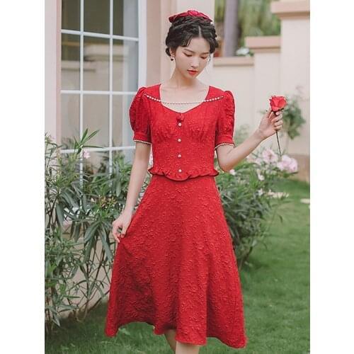 2021 Summer New French Retro Womens Temperament Puff Sleeve Noble Square Neck Dress Party Dress Wedding Red Mid-length Dress