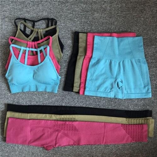 Seamless Yoga Set Women Fitness Clothing Sportswear Woman Gym Leggings Padded Push-up Strappy Sports Bra+shorts 3 Pcs Sports set