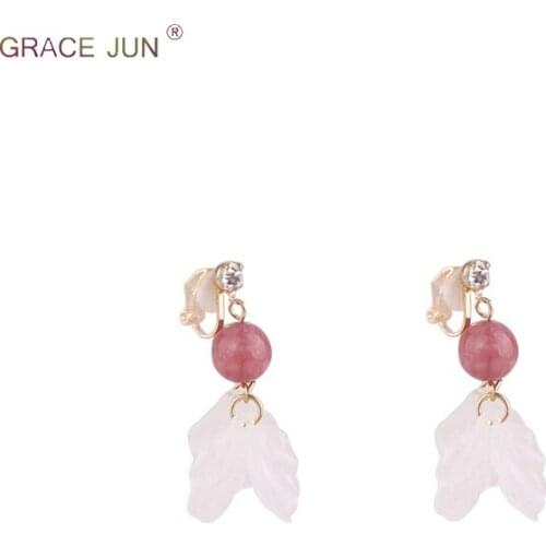 Korea Style Rhinestone Gold Color Stone Clip on Earrings Non Pierced for Girl Party Wedding Fashion Natrual Stone Petal Ear Clip