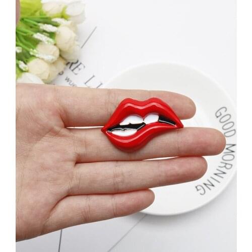 Enamel Red Lip Brooches Jewelry Women Men Party Banquet Daily Alloy Pins Hat Bag Dress Accessories Collar Ornaments Gifts