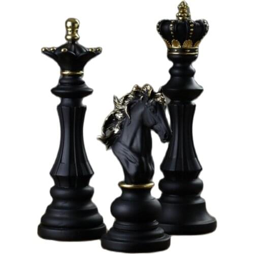 2021 New Creative Modern Crown Statue Shah Queen Horse Black Chess Set Sculpture For Home Decorations Attic Ornaments Gifts