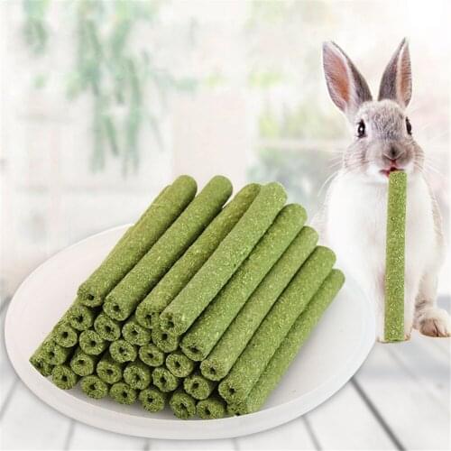 30pcs Guinea Pig Toy Alfalfa Grass Stick Small Pet Chew Biting Rabbit Hamster Grinding Interactive Training Molar Teeth Toys