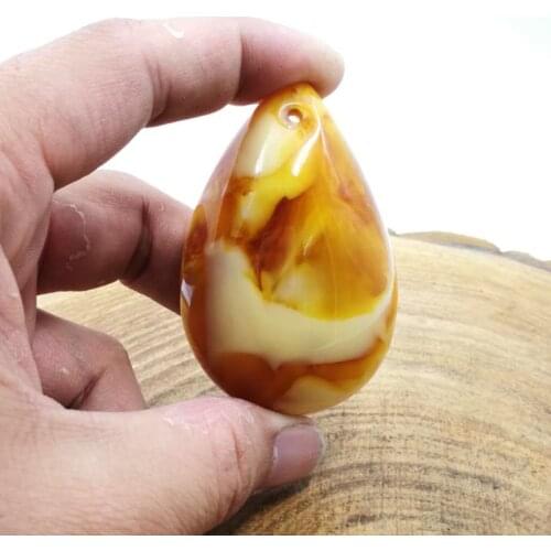 Ambers Pendant High quality simulation Ambers Pendant Luxurious accessory on hand ornaments