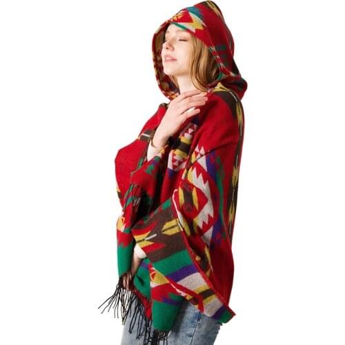 Medieval Style Cloak for Women Horn Buckle Ethnic Style Hooded Cape Shawl Bohemian Ethnic Style Hooded Shawl Imitation Cashmere