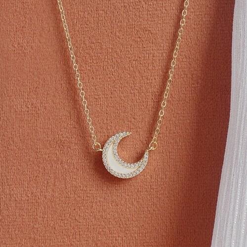 Korean Fashion Exquisite Moon Necklace for Women Vintage Zircon Clavicle Thin Chain Anniversary Wedding Jewelry Pendant Gift