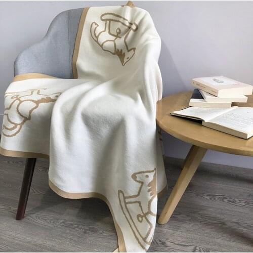 Best Little Horse Blanket Fashion Cashmere Blanket Warm Soft Wool Shawl Portable Brand Plaid Sofa Bed Fleece Knitting Blanket