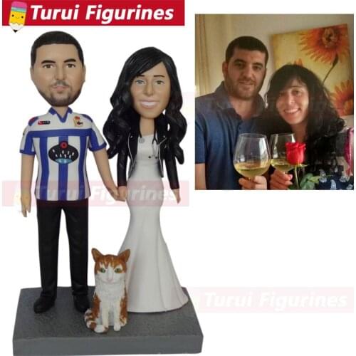 Statuette from pictures sports figurines two people with dog couple personalized dolls from photos custom bobblehead figurines