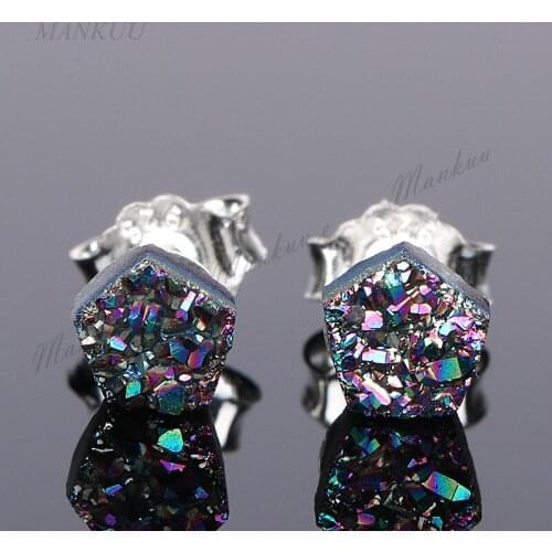 Mankuu Stud Earrings