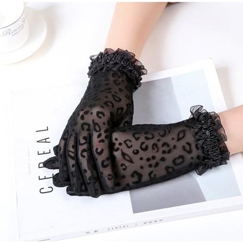 1Pair New Fashion Gloves Sexy Leopard Women Lace Sunscreen UV-Proof Driving Gloves Ladies Mesh Short Thin Gloves