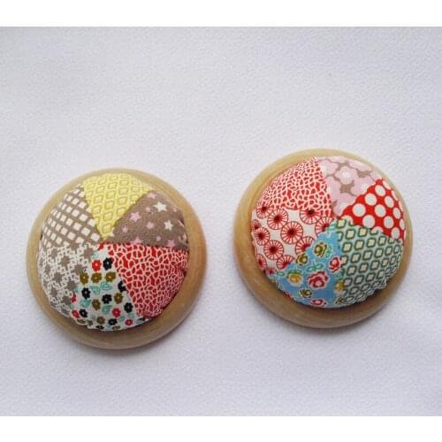 Free shipping 20pcs/lot Needle Pin Cushion handmade DIY Handcraft Tool for sewing needlework Wooden base cross stitch E75