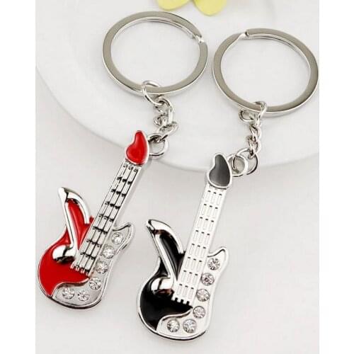 Cute Girls Novelty Crystal Guitar Keychain Women Enamel Guitar Key Ring Men Bag Car Trinket Couple Jewelry Wedding Party Gift