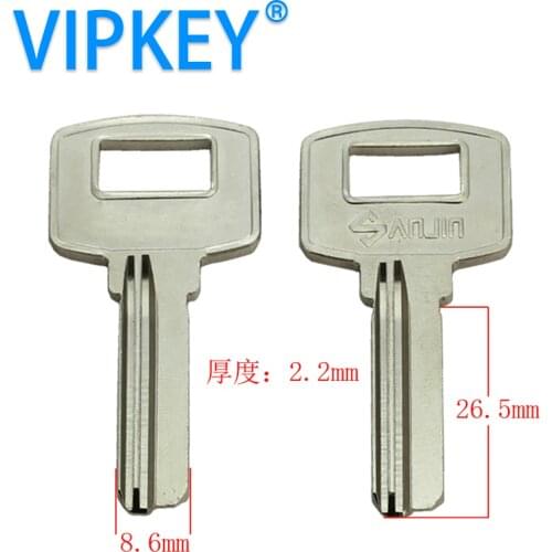 B395 Wide in front of KFC 8.6mm blank key