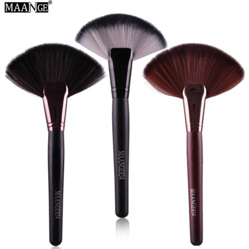 1Pcs Soft Makeup large Fan Brush Foundation Blush Blusher Powder Highlighter Brush Powder Dust Cleaning Brushes Cosmetic Tool