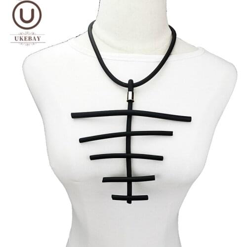 UKEBAY New Trapezoid Pendant Necklace 2021 Fashion Women Jewelry Designer Rubber Jewelry Gift Mom Gift Choker Necklace Wholesale