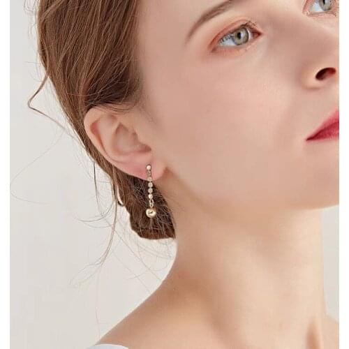 Temperament Earrings Balls Advanced Temperament Compact and Simple Earrings Accessories for Women
