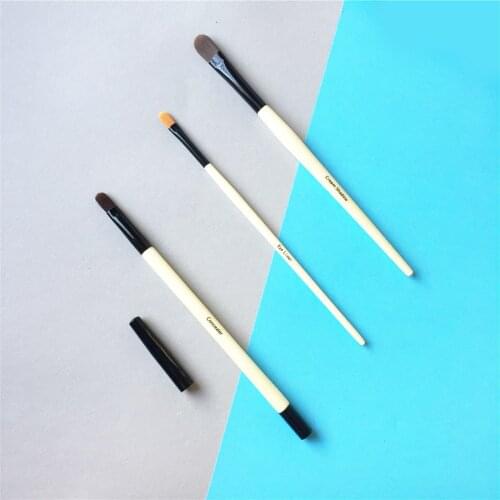 Wood Handle Cream Shadow Concealer Eye Liner Brush - Expert Eye Blending Brush - Beauty Makeup Applicator Tool