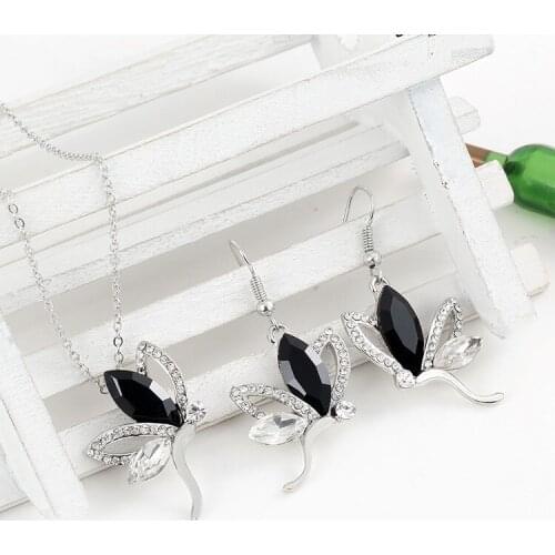 Fashion Jewelry Set Of Pierced Rhinestone Flying Silver Plated Butterfly Romantic Jewelry Set For Bridal Accesories Nice Gift