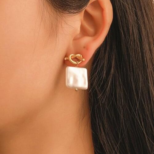 2pcs Knotted Shell Pearl Stud Earrings For Women Simple Geometric Small Earrings Wedding Bridal Jewelry