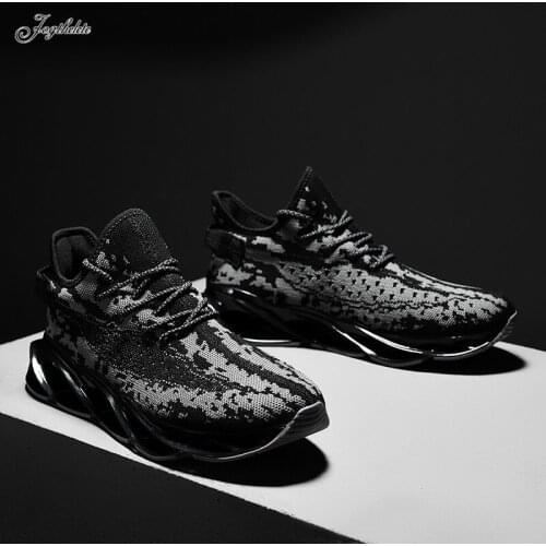 2020 New High Quality Couple Sneakers Breathable Light Weight Running Shoes Blade Air Soles Couple Sport Shoes Jogthelete 7zX008