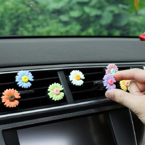 Car Air Freshener Flowers Vent Clip Perfume Daisy Diffuser Essential Oil Decoration Accessories for Girls Freshner Air Scent