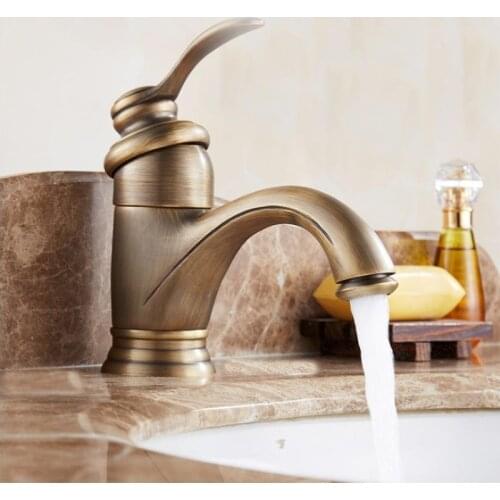 Basin Faucets Antique Brass Faucet Bathroom With Single Handle Vintage Deck Mount Torneiras Hot Cold Bath Mixer Water Tap