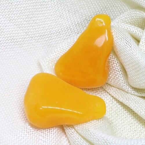 Hot Sale Charms Irregular Shape Pendant Imitation Yellow Resin Beeswax New Drop Accessories Fit Diy Necklace Jewelry 2pcs B1889