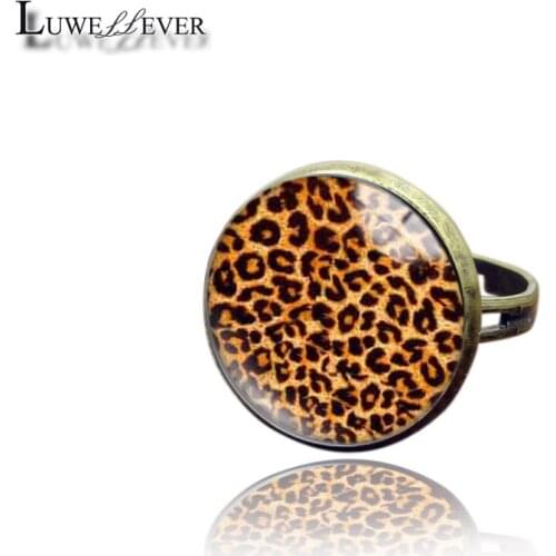 New 3562 Leopard Print Fashion Adjustable Bronze Ring 30mm Round Glass Rings Charm Jewelry For Unisex Teenagers Gift