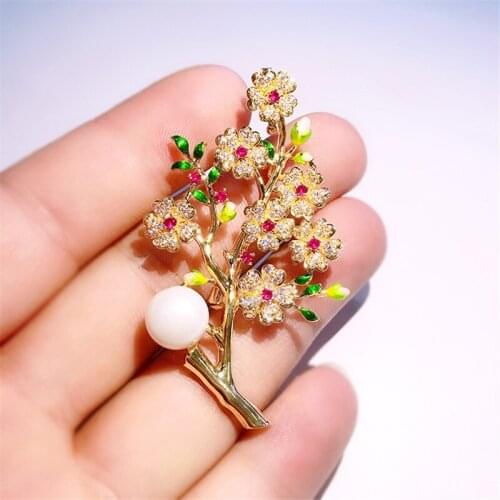 OKILY Luxury Cubic Zirconia Floret Women Brooches Delicate Plum Blossom Brooch Pins Female Dress Decoration Jewelry 2021 Trend