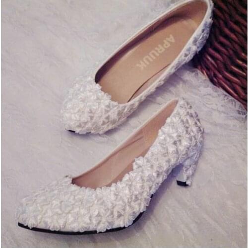 Full ivory lace wedding shoes woman round toes slip on brides bridal laces wedding shoe plus size bridesmaid maid of hornor shoe
