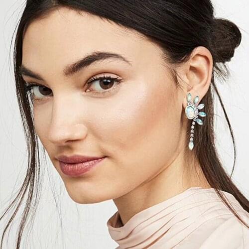 Dvacaman 2020 Spring Summer Resin Flower Drop Earrings Women Wedding Bridal Party Holiday Statement Earrings Gift Wholesale INS