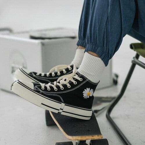 WAKO Men's White Sneakers