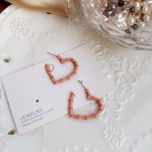 New Arrival Fashion Elegant Pink Bamboo Love Heart Hoop Earrings for Women Sweet Jewelry Accessory Party Gift Dancer