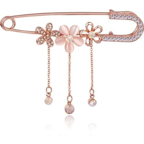 2021 Hot Fashion Sweet Corsage Pins Crystal from Swarovskis European Fashion Jewelry For Women Female Girls as gifts