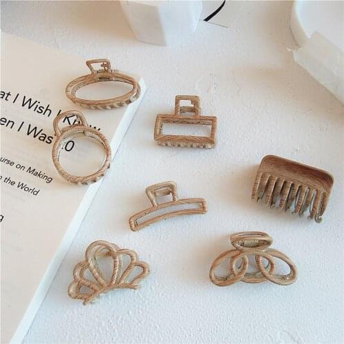 1Pc Korean Solid Big Hair Claws Elegant Wood Alloy Hair Clips Hairpins Barrette Headwear for Women Girls Hair Accessories