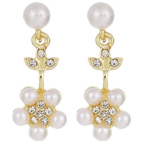 Sweet Girl Earrings Korean Fashion New Style Pearl Crystal Flower Leaves Small Fresh Temperament Personality All-match Earrings