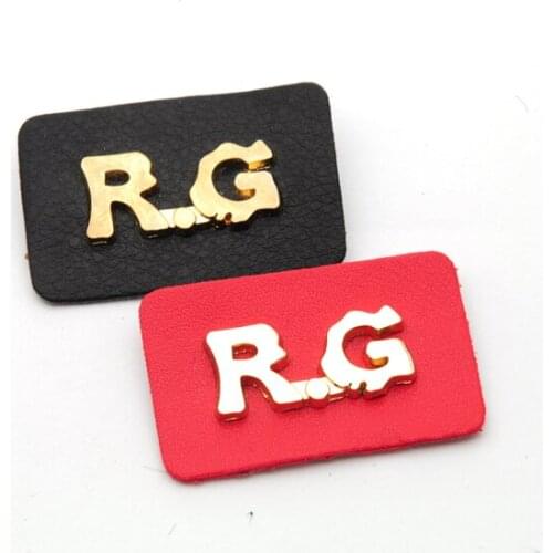 20pcs/lot black/red PU leather sew on patches with gold metal plates fashion clothing label for jeans/jacket PLB-010