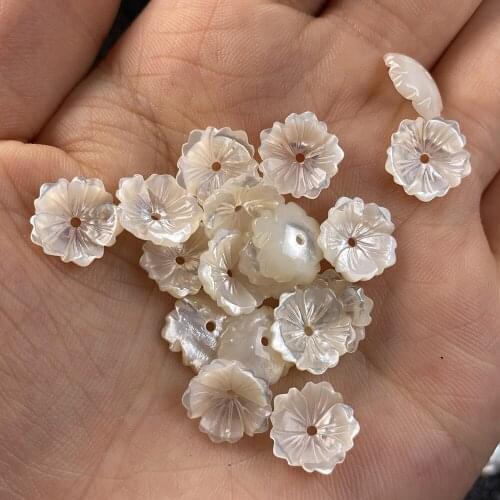 5Pcs Shell Beads Carved-flowered Accessories White Loose Shell For Jewelry Making Bracelet Earring Handiwork Sewing Accessory