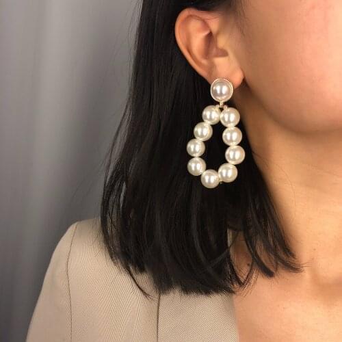 ICNWAY Earring Temperament Exaggerated Beaded Wild Earrings Women Simple Geometrical Pearl Stud Earrings